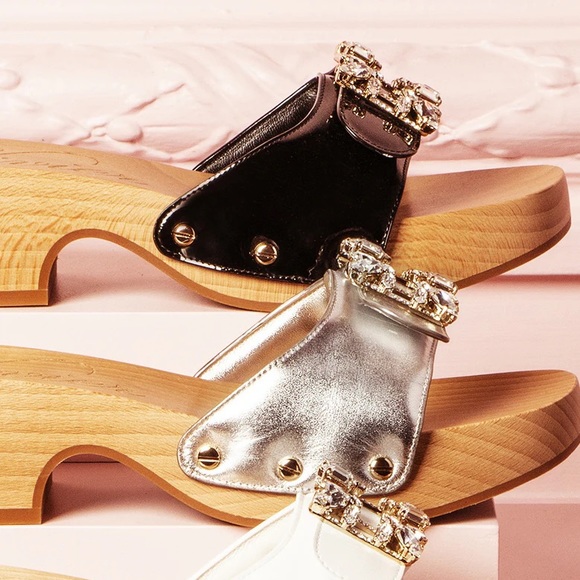 ROGER VIVIER Viv' Clogs patent leather sandals - Picture 2 of 15